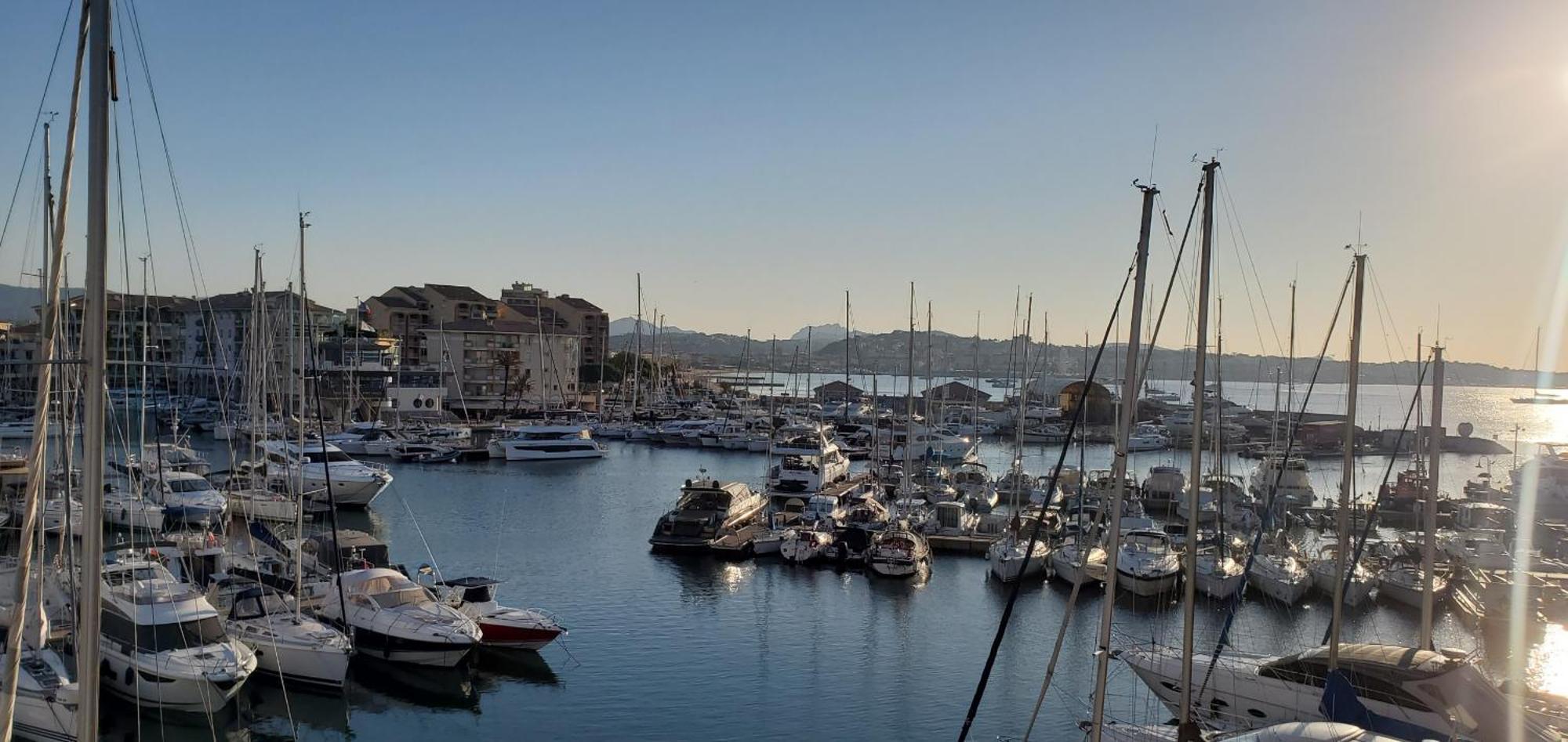Residence Cap Hermes, Incroyable Vue Sur Le Port, Fréjus Εξωτερικό φωτογραφία